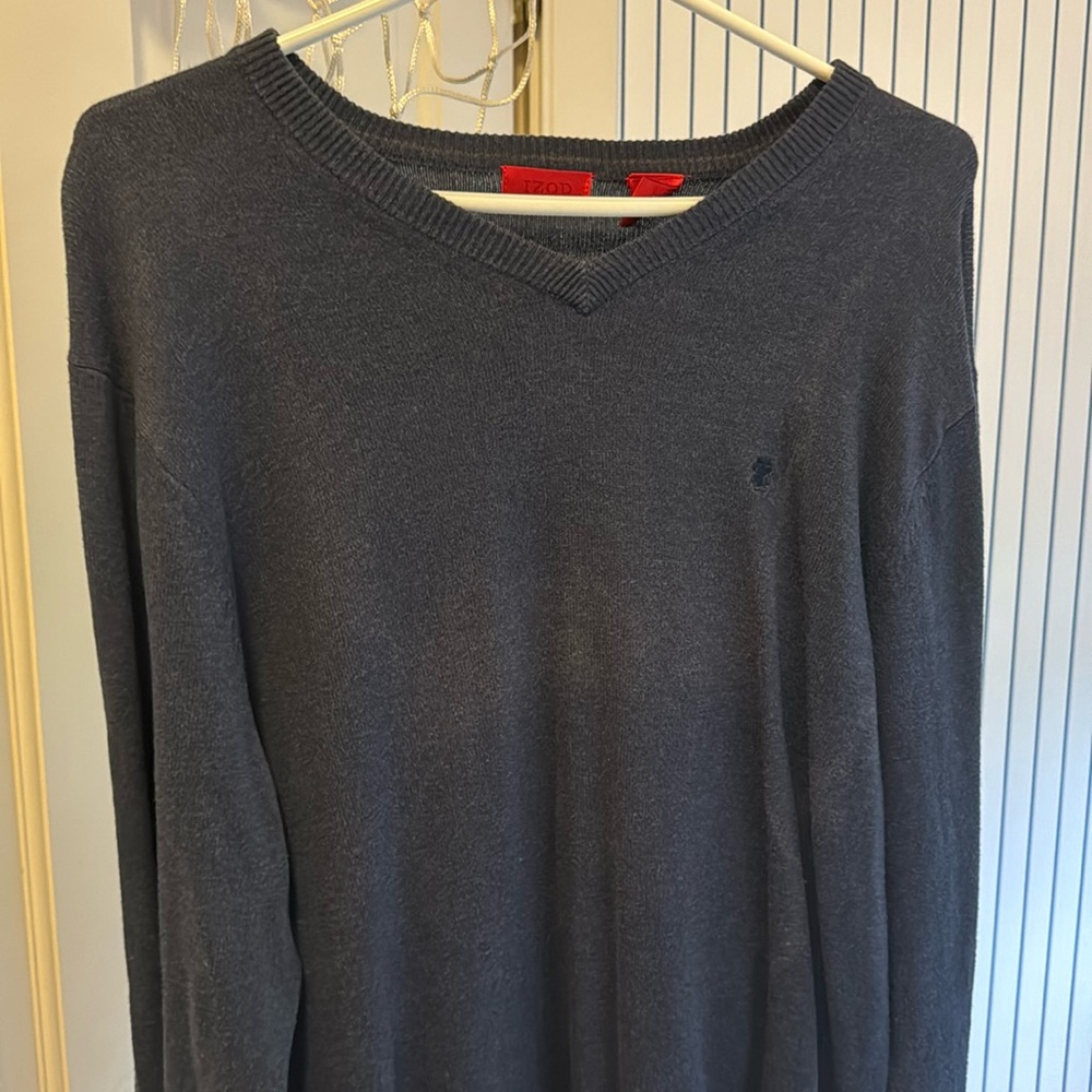 Izod vneck